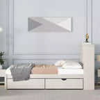 Letto matrimoniale moderno da 221 cm con testiera a due ripiani in stile libreria, porte USB integrate e due cassetti, finitura bianco anticato